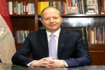 El ministro de Economía reconoce que la canasta básica “está cara”